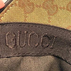 Women Gucci supreme hat